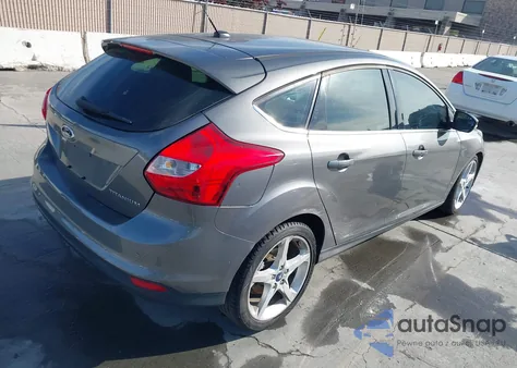 2012 Ford Focus Titanium из США, поврежденный, VIN 1FAHP3N21CL403410